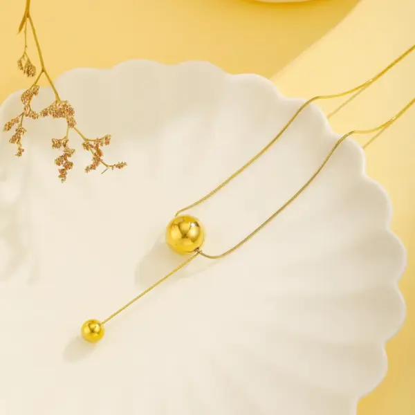 PVD Coated Real Gold Plated 18K Gold Dog Heart Shape Titanium Steel Vintage Style Waterproof Non Tarnish 304 Stainless Steel Pendant Necklace