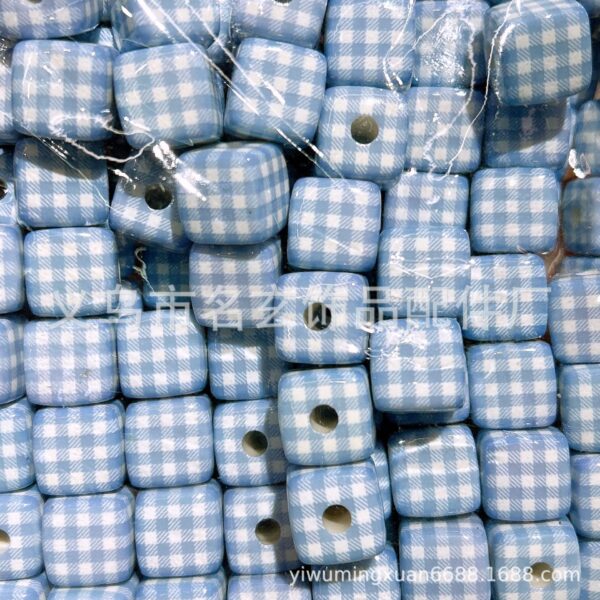 Wholesale Printed plaid square Hong Kong style vertical beaded