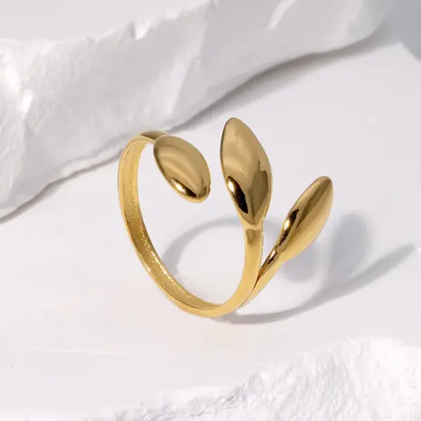 Wholesale PVD Coated Real Gold Plated Leaf Stainless Steel Simple Style Waterproof Non Tarnish Rings