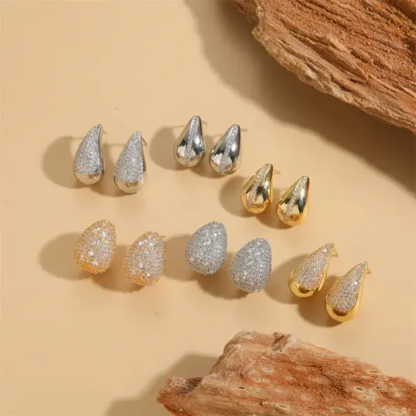 Wholesale 1 Pair Elegant Glam Water Droplets Plating Inlay Copper Zircon Earrings