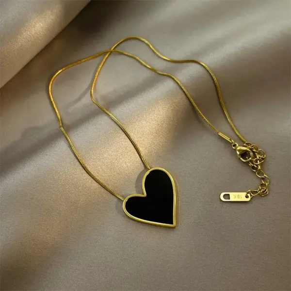 PVD Coated Real Gold Plated 18K Gold Heart Shape 304 Stainless Steel Sweet Waterproof Non Tarnish 304 Stainless Steel Necklace