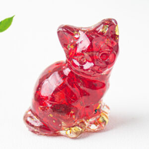 red colored glaze / Size: 3.2*3.3*4cm