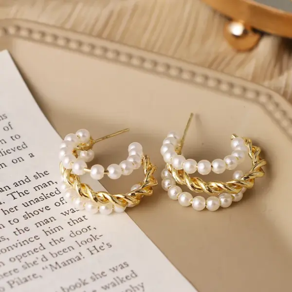 Wholesale Unisex Fashion Geometric Alloy Artificial Gemstones Earrings Pearl Plating Metal Hoop Earrings