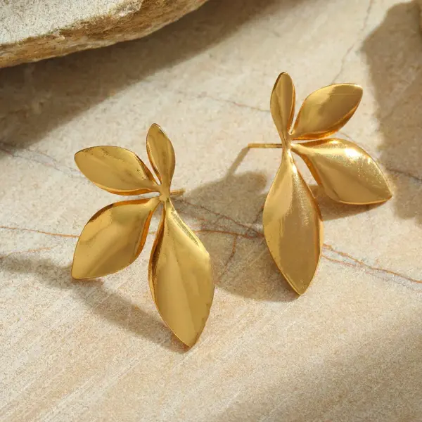 Wholesale Ion Plating (IP) Real Gold Plated 18K Irregular Geometric Leaf 304 Stainless Steel Simple Style Classic Artistic Waterproof Non Tarnish Ear Studs