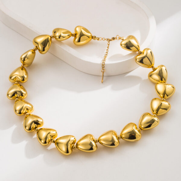 Wholesale European and American French Niche Stylish Exaggerated Necklace Female Heart Star Beaded Clavicle Chain Stereo Creative Fashion Necklace