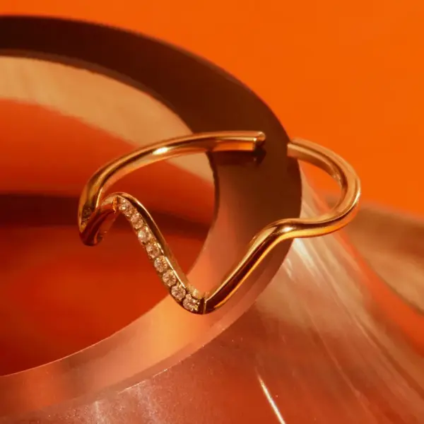 Wholesale Ion Plating (IP) Real Gold Plated 16K Gold White Gold Plated Gold Plating Waves Solid Color 316 Stainless Steel Casual Waterproof Non Tarnish Rings
