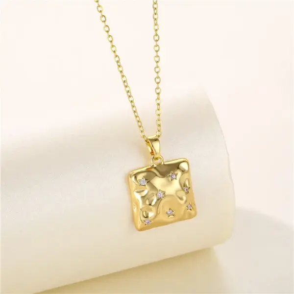 Wholesale Water Plating Vacuum Plating Real Gold Plated 18K Gold Geometric Circle Flower 304 Stainless Steel Titanium Steel Artistic Waterproof Non Tarnish 201 Stainless Steel Pendant Necklace