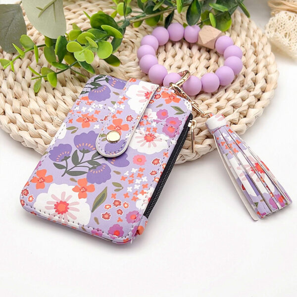 oly-05b2f4893028c8a22216bbfa22b2ce00 Wholesale Silicone bracelet with floral pattern and folded edge keychain