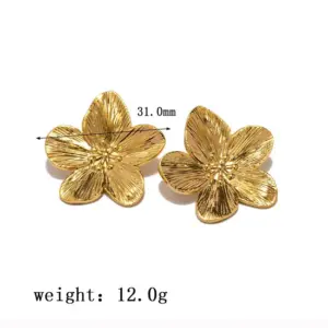 32 [Ag490] Five Petal Flower Core Earrings Gold/31*31mm