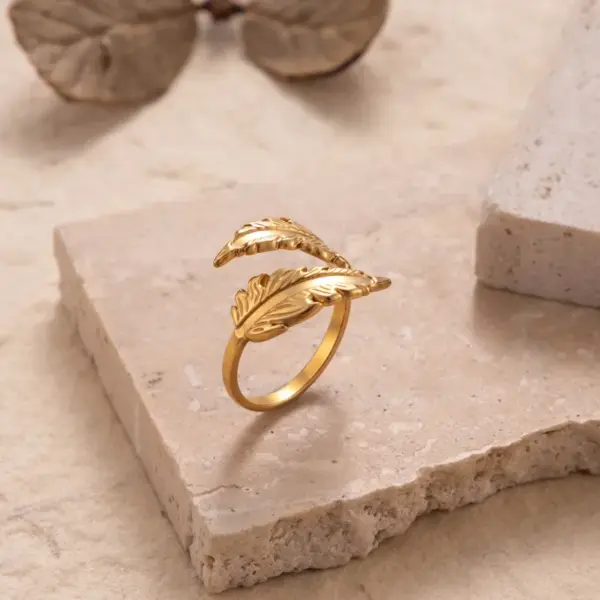 Wholesale PVD Coated Leaf Solid Color 304 Stainless Steel INS Style Simple Style Waterproof Non Tarnish Open Ring