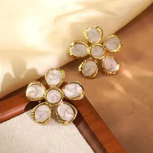 ED-487—17 White—6 Pairs in a Pack