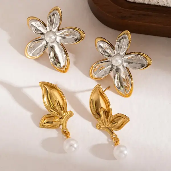 Stainless Steel Gold And Silver Contrasting Color Earrings For Women Niche Design Retro Light Luxury Fashion Temperament Earrings Wholesale