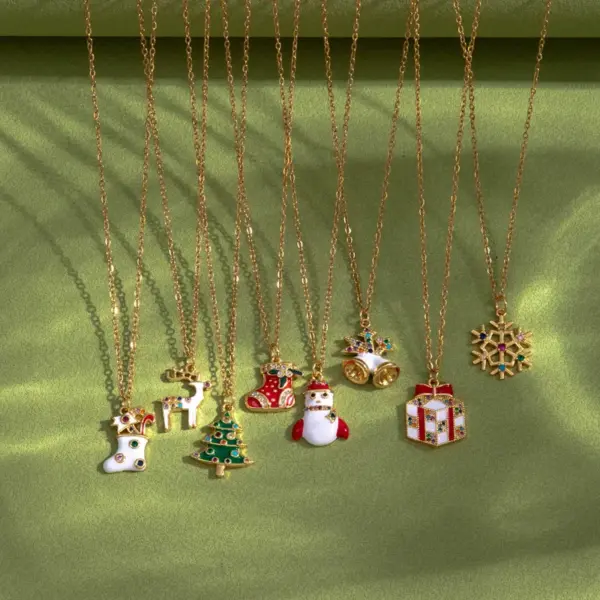 Wholesale Stainless Steel Copper Plating Inlay Christmas Hat Christmas Tree Santa Claus Zircon Pendant Necklace