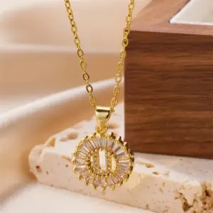 Gold / Letter U