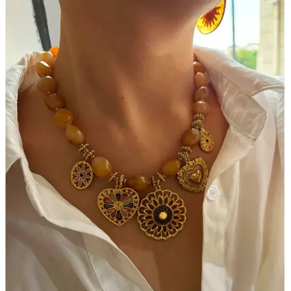 Wholesale Stainless Steel Round Heart Shape PVD Coated Acrylic Enamel Real Gold Plated Vintage Style Luxurious Simple Style Hypoallergenic Handmade Chain Lobster Trigger Clasp Closure Gold Multi Charms Necklace