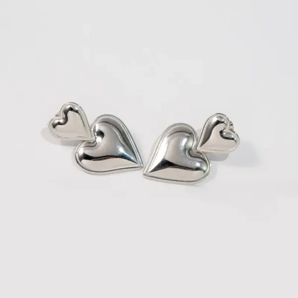 Wholesale PVD Coated 18K Gold Plated Heart Shape Stainless Steel Vintage Style Waterproof Non Tarnish Drop Earrings