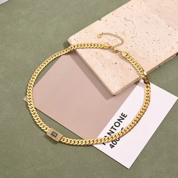 Wholesale Ion Plating (IP) 18K Gold Plated Square 304 Stainless Steel Casual Modern Style Sweet Earrings Necklace Jewelry Set