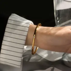 Wholesale Fashion Square Titanium Steel Plating Inlay Zircon Bangle 1 Piece