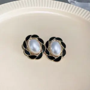 2# Silver Needle black dripping flower pearl oval earrings