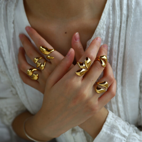 Wholesale Titanium steel ring 18K gold non-fading women's light luxury high-end European and American stainless steel lava open ring hand jewelry