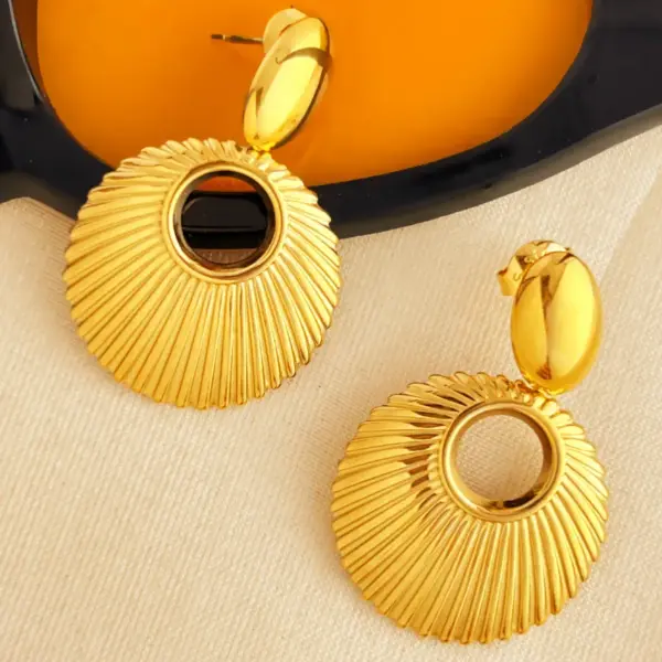 Wholesale PVD Coated Real Gold Plated 18K Gold Solid Color 304 Stainless Steel Elegant Retro Waterproof Non Tarnish Drop Earrings