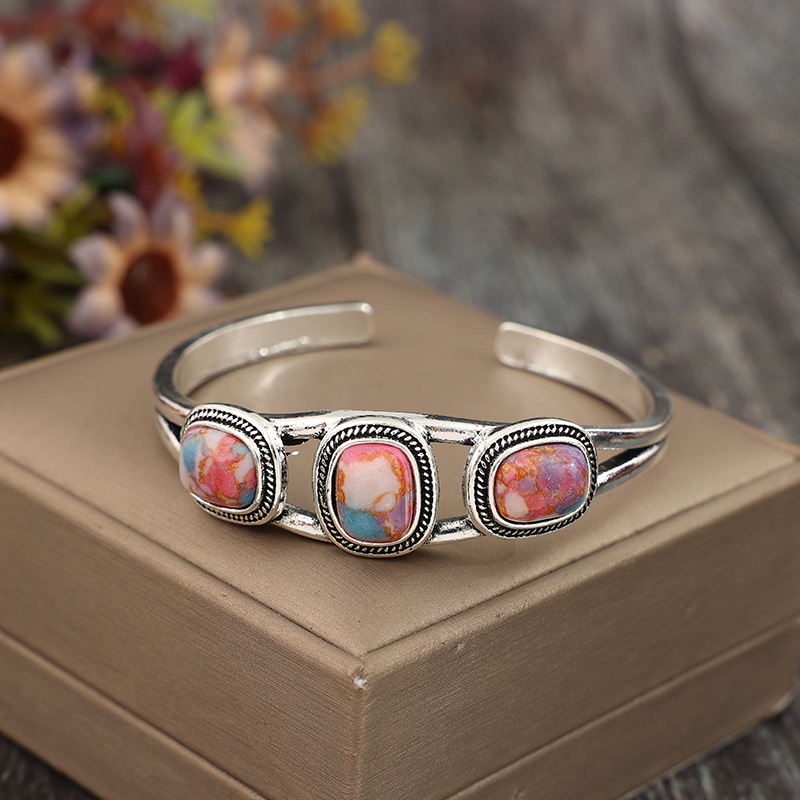 Wholesale Cross-Border New Style Retro Inlaid Colorfulful Turquoise Creative Cut Out Pattern Leaf Alloy Open Bracelet