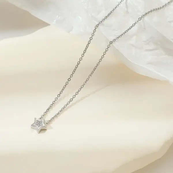 Wholesale PVD Coated Real Gold Plated Pentagram 304 Stainless Steel Simple Style Waterproof Non Tarnish 304 Stainless Steel Pendant Necklace