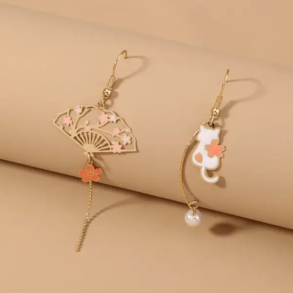 Wholesale Retro Tower Sector Ferroalloy Copper Plating Artificial Pearls Zircon Women's Drop Earrings 1 Pair