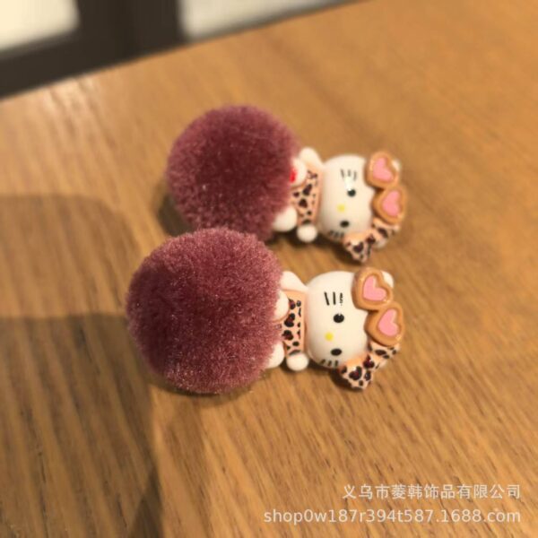 oly-07242260e3e41f37d11a438cd70c1336 Wholesale Soft Girl Autumn and Winter Fur Ball Plush Star Cute Funny Cat Rabbit Earrings