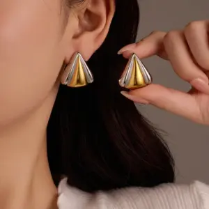 Wholesale Simplified Geometry Triangle Stainless Steel Earrings Fashionable Elegant Ladies Jewelry Graduation Gift Metal Style Unisex