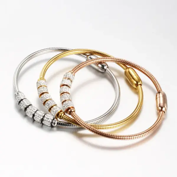 Wholesale Fashion Round Stainless Steel Inlay Artificial Diamond Bangle 1 Piece