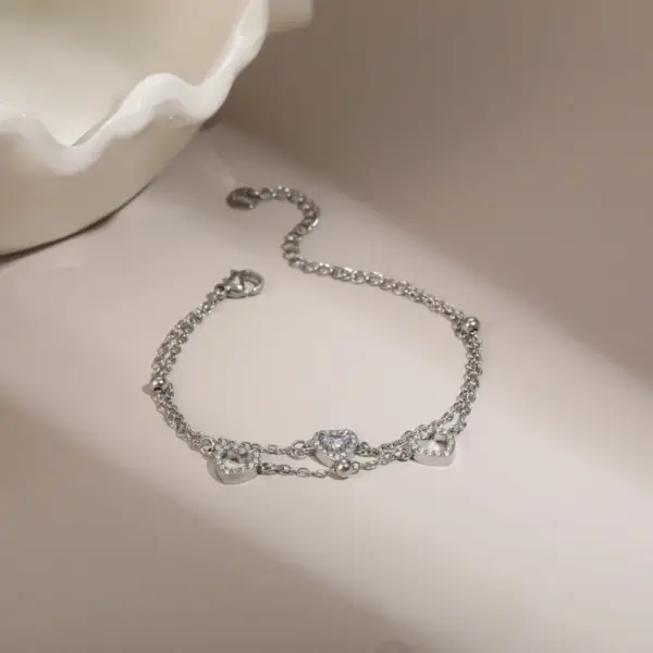 Inlaid Diamond Petite Titanium Steel Bracelet 304 Stainless Steel Non-fading Jewelry For Women