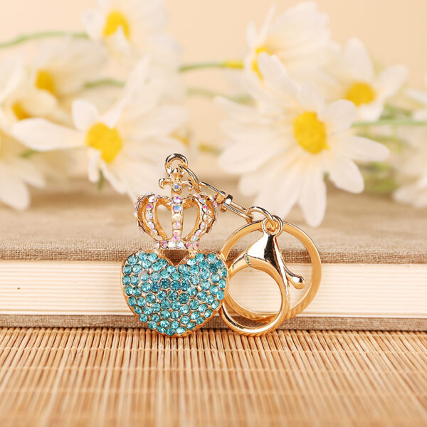 Wholesale New love diamond peach heart hanging crown key chain key chain pendant exquisite gift key chain in stock