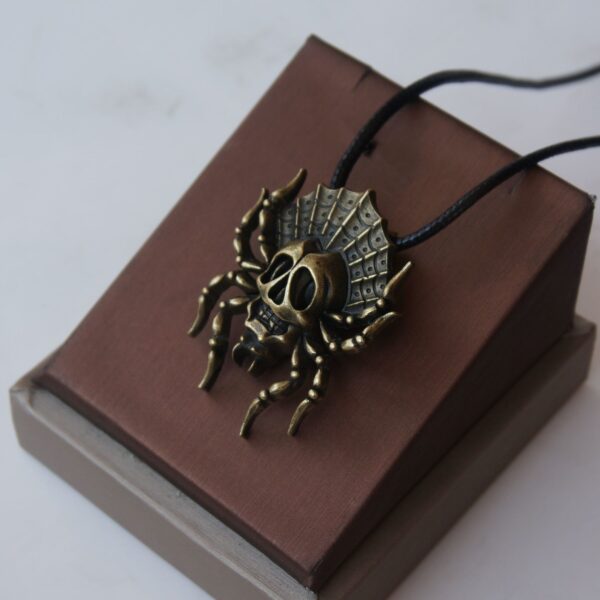 oly-0787900680cc6560ebdd8712221b7b18 Wholesale Vintage Gothic Pendant Necklace Antique Sier Necklace for Women Fashion Jewelry