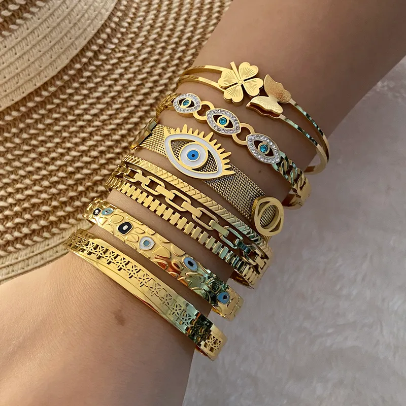 Wholesale PVD Coated 18K Gold Real Gold Plated Devil'S Eye Stainless Steel Vintage Style Luxurious Waterproof Non Tarnish 304 Stainless Steel Bangle