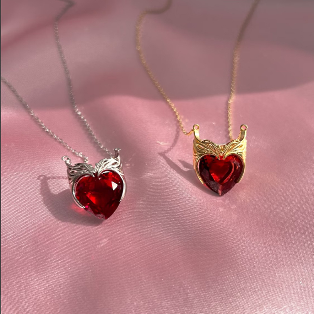 Wholesale European and American simple fashion love pendant Crimson Witch hair hoop pendant women heart zircon clavicle chain necklace