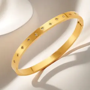 30 A-A-7 / Gold