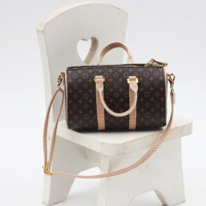 Large travel bag dark brown