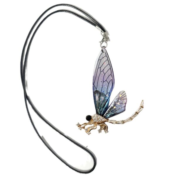 oly-07d67e9b25bac558cb9c87a124766f62 Wholesale transparent wings metal dragonfly decorative car pendant car rearview mirror pendant