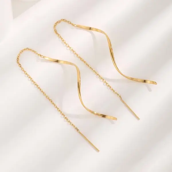 Wholesale Vacuum Plating Real Gold Plated 18K Gold Tassel 304 Stainless Steel Cute Sweet Waterproof Non Tarnish Ear Line