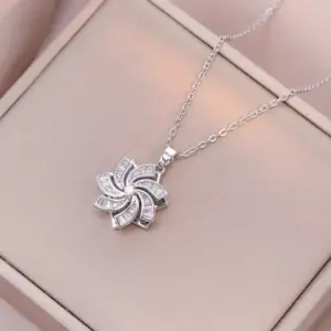 X2844 Steel Flower Rotating Necklace