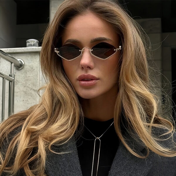Wholesale Fashion half frame diamond sunglasses metal high-end sense 2025 new small frame modern trend catwalk European and American sunglasses
