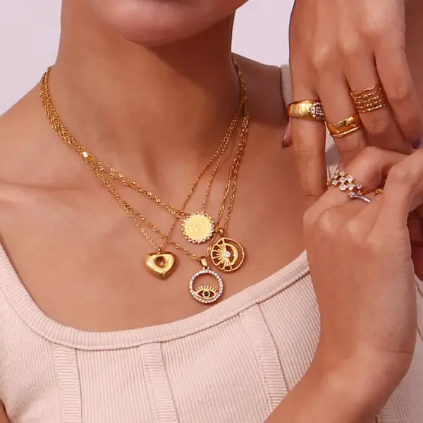 Wholesale 304 Stainless Steel Devil'S Eye Moon Heart Shape PVD Coated Rhinestones 18K Real Gold Plated Simple Style Classic Style Waterproof Non Tarnish Plating Inlay Cable Chain Gold Pendant Necklace