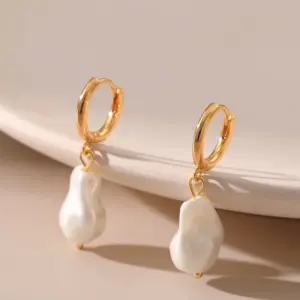 Wholesale 1 Pair Elegant Geometric Plating Copper 18k Gold Plated Earrings