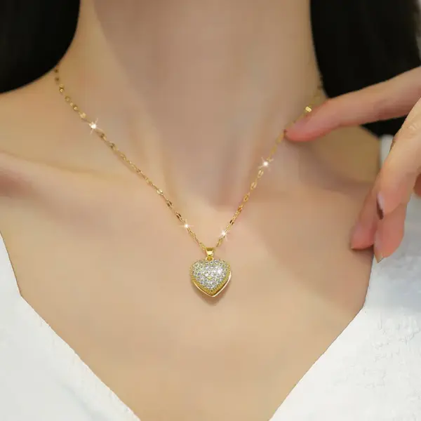 304 Stainless Steel Artificial Pearls Zircon Heart Shape Sweet Coffee Bean Chain Pendant Necklace For Women'S