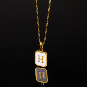 Gold / Letter H