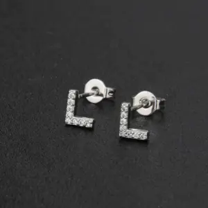 Silver / Letter L