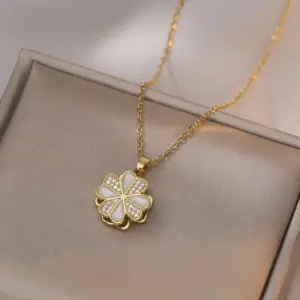 X1863 Gold Heart Rotating Four-Leaf Flower Necklace [With Pendant]