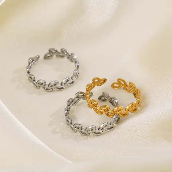 Wholesale PVD Coated 18K Gold Plated Leaves 304 Stainless Steel Simple Style Waterproof Non Tarnish Open Rings
