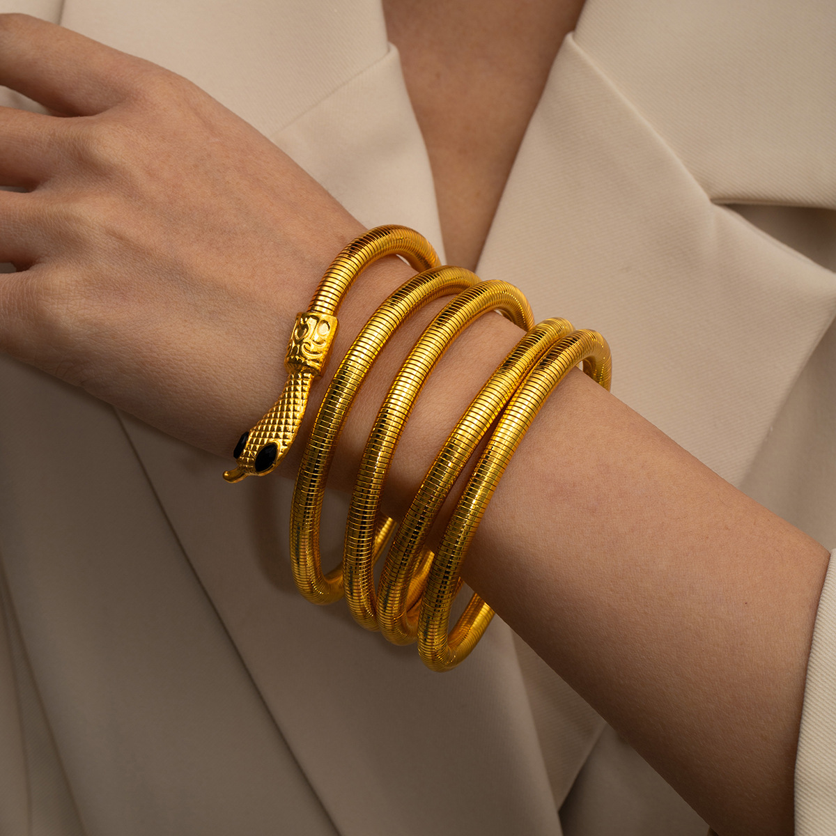 Wholesale Cross-border Europe and the United States Exaerated Metal Bracelet Golden Winding Year Snake Bracelet Retro High-grade Light Luxury Jewelry